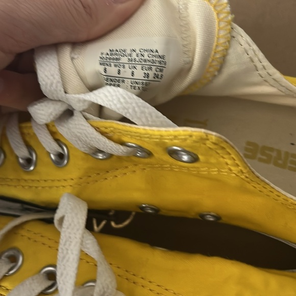 Yellow Unisex Low Top Converse Men’s 6 Womens 8 - Picture 5 of 6